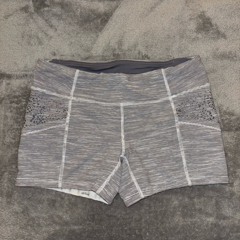 Lululemon run shorty shorts